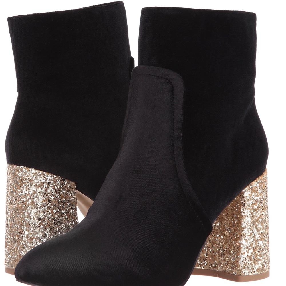 Betsey Johnson Women’s Kacey Ankle Bootie